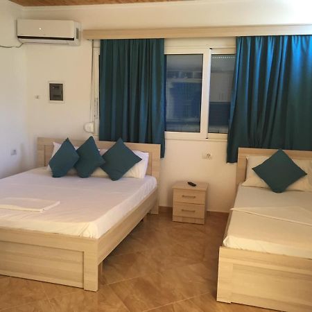 Dian'S Apartments Ксамил Екстериор снимка