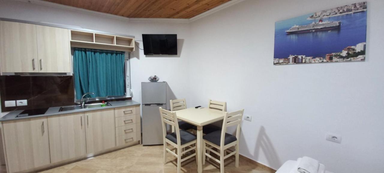 Dian'S Apartments Ксамил Екстериор снимка