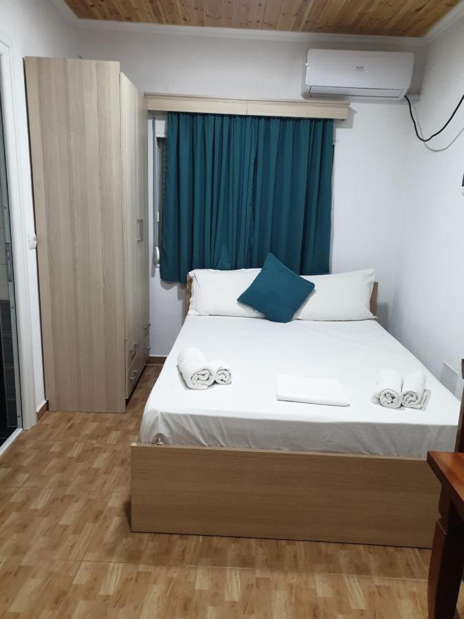 Dian'S Apartments Ксамил Екстериор снимка