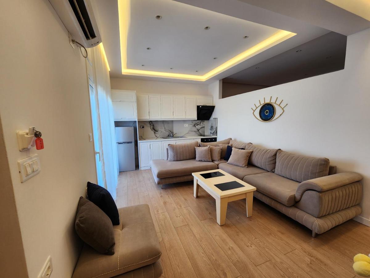 Dian'S Apartments Ксамил Екстериор снимка