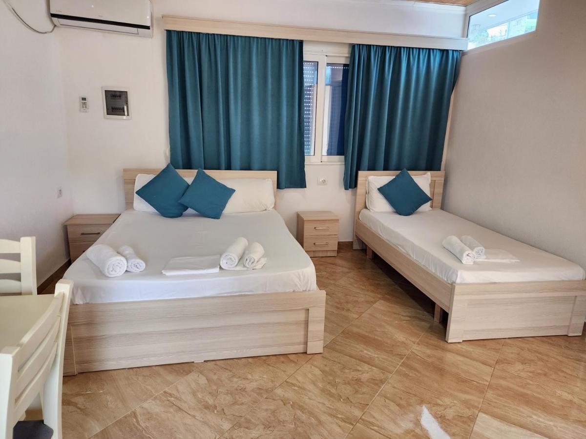 Dian'S Apartments Ксамил Екстериор снимка