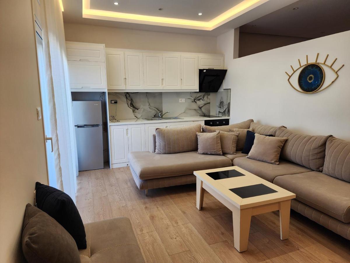 Dian'S Apartments Ксамил Екстериор снимка