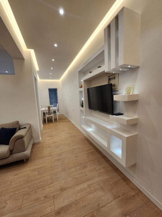 Dian'S Apartments Ксамил Екстериор снимка
