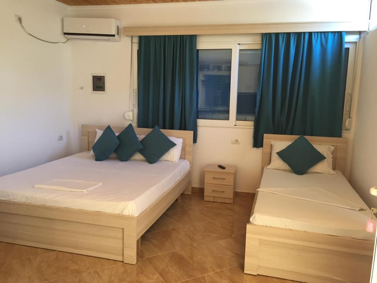 Dian'S Apartments Ксамил Екстериор снимка
