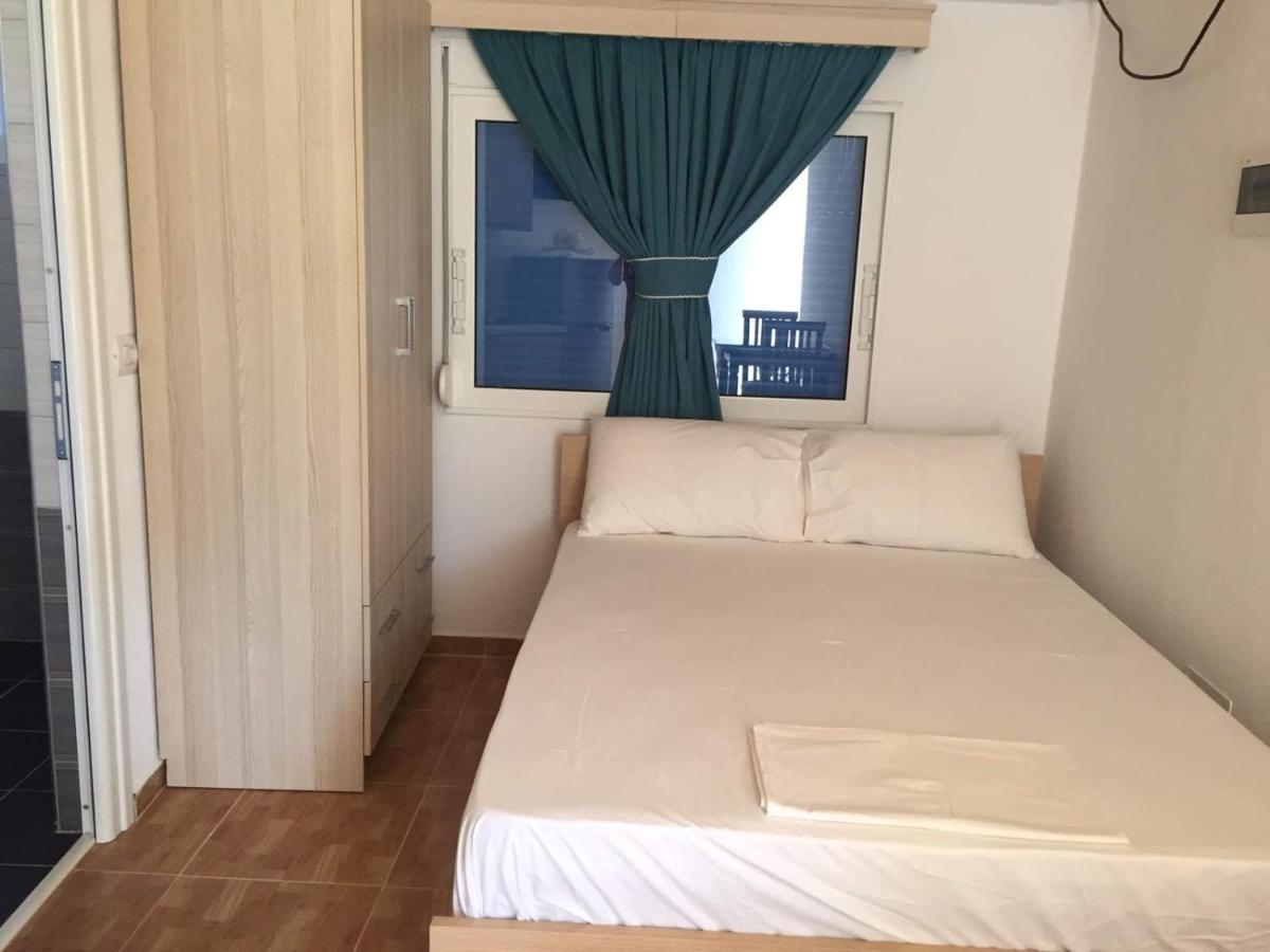 Dian'S Apartments Ксамил Екстериор снимка